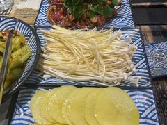 -燚店·铁板鱼蛙·烤肉·烤串(北新桥店)