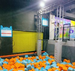 -蹦贝运动中心·蹦床·攀岩·闯关(龙岗店)