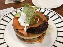 三文鱼水波蛋松饼-AFS Cafe & Canteen(闽江二路店)