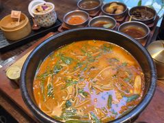 -银米·云南传统过桥米线(双廊黑金冠店)