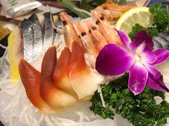 -青瓦餐厅·生鱼片·韩园烤肉(西塔店)