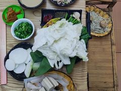 -洞庭洲·防空洞火锅·铜锅涮肉·烧烤(新百广场店)