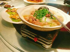 萝卜牛腩汤-美味故事特色餐厅(汉阳郭茨口店)