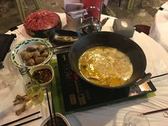 -鲜入围煮花胶鸡海鲜火锅