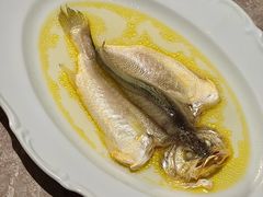 鸡汁葱油蒸台山黄三牙鱼-广州文华东方酒店·江-由辉师傅主理
