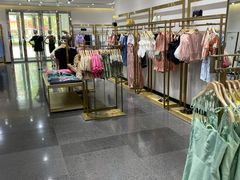 -URBAN REVIVO(济南世茂广场店)