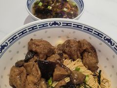 -鲁达面馆本帮风味(共康东路店)