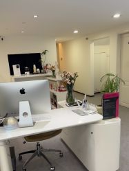 -JNK皮肤管理中心