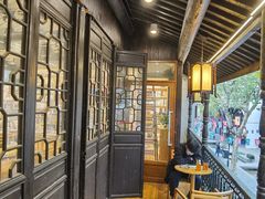 -猫的天空之城概念书店(杭州南宋御街店)