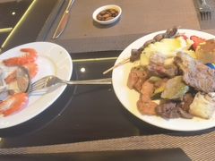 -大中华希尔顿酒店-念自助餐·海南美食·三文鱼