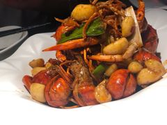 酱香小澳龙-虾胡闹龙虾馆(湄南河店)