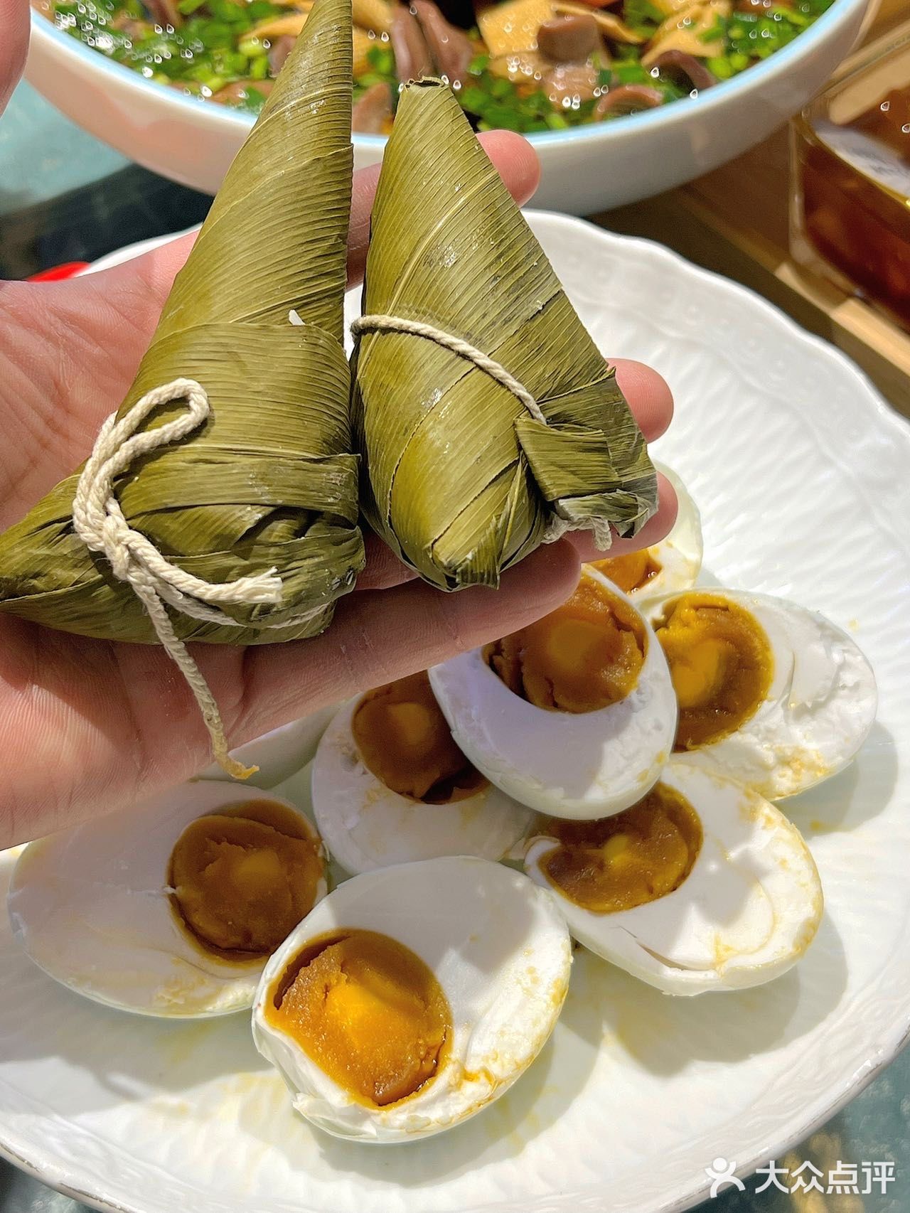 感谢南京土著带路！玄武湖畔30年老店。。