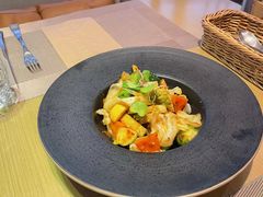 -杏荟旋转餐厅(广州爱群店)