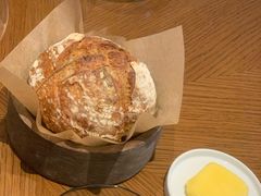 酸种面包佐黄油-Amber(置地文华东方酒店)