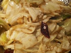 干锅手撕包菜-川流不息·地道川菜·小龙虾(新松江路店)