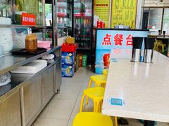 用餐区-华威达牛庄(黄埔大道西店)
