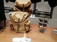-URBAN REVIVO(上海中庚漫游城店)