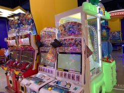 -开心巴士(世纪东方商业广场店)