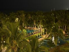 -三亚湾海居雅高铂尔曼度假酒店