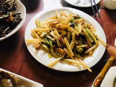 炒花生芽-老张烤羊(王哥庄店)