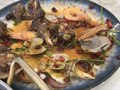 -一口猪海鲜浑锅·东北家常菜