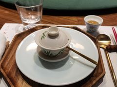 -荷风细雨·中国茶宴(世纪大道店)