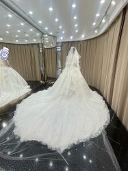 -拉瑞娜LaReine婚纱礼服高级定制