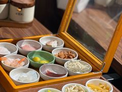 -良米山·云南野生菌过桥米线(上海首店)