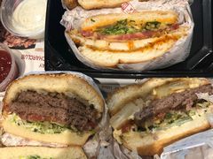 -The Habit Burger Grill 哈比特汉堡(爱琴海店)
