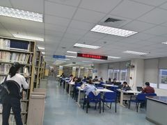 -南山图书馆(常兴路店)