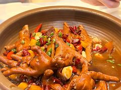-阿瓦山寨·湘菜现炒·剁椒鱼头王(咸阳总店)