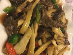 鸡脾菇炒牛肉-烧鹅濑(西华路店)
