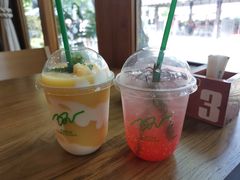 野莓气泡水-Chom Cafe and Restaurant