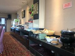 -昆明朗威酒店(昆明站火车站双桥夜市风情街店)