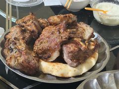 -烤肉小伙烤肉店