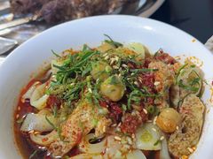 -烤肉小伙烤肉店