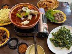 川香牛油牛杂煲-谢大牛馆·中式卤牛排(老店)