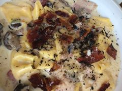 -ROAST coffee & eatery