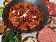 -渝嘴小老弟老火锅(华新村店)