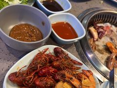 -金滏山烤肉·海鲜·火锅自助餐厅(襄阳万达店)