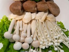 -左庭右院鲜牛肉火锅(浦江欢乐颂店)