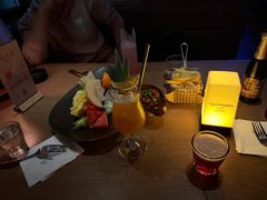 -FOUR PLAY BAR