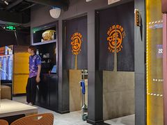-鸣记脆皮烤鱼·海鲜烤鱼(三八广场店)