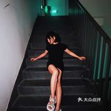 楼梯间拍照 | 复古工业风