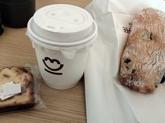 燕麦拿铁-MEEBO KAFEE米咖焙坊(虹桥路店)