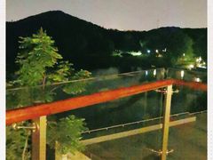 -上海佘山世茂艾美酒店