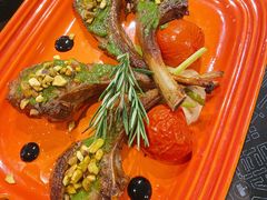 香烤羊排配开心果及意大利黑醋-TIAGO HOME KITCHEN(朝阳大悦城店)