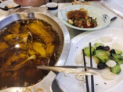 -鑫巴蜀小镇 · 水煮鱼专研店(玉桥店)