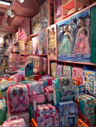 -百荣二期玩具城