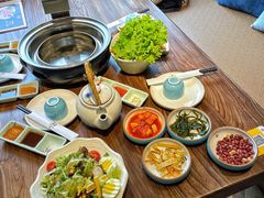 -明洞阿姨·韩式酱蟹烤肉·创意料理(三元桥店)